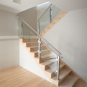 17 Railing Kaca Stainless